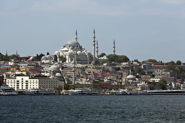 Suleymaniye mosque od goldenhorn — Stock fotografie