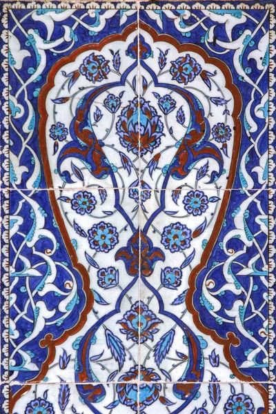 Tile wall decoration of Rustem Pasha Mosque, Istanbul, Turkey — Stock Photo, Image