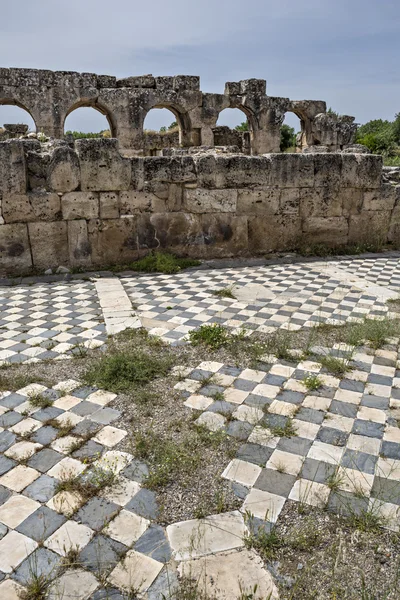 Pavimento piastrellato nel bagno Adriano di Afrodisie — Foto Stock