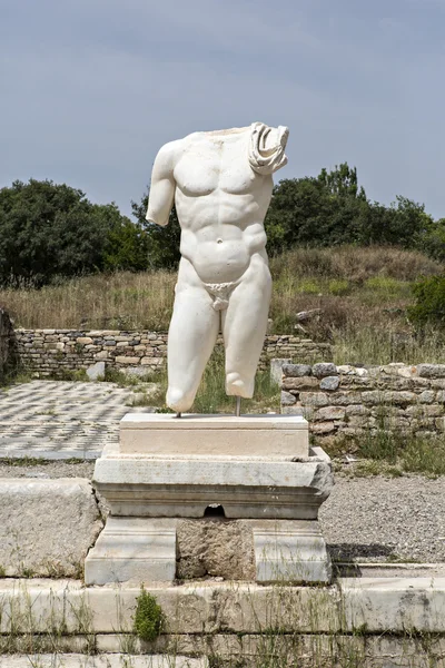 Collosal torso of naked male god in Hadrian bath of Aphrodisias — Stock Photo, Image