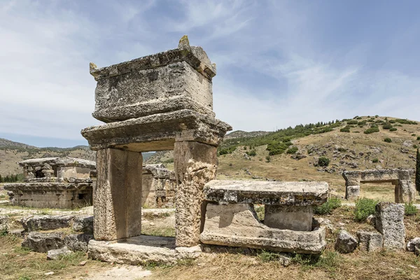 Hrobka v severní nekropoli Hierapolis, Denizli, Turecko — Stock fotografie
