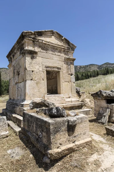 Hrobka v severní nekropole hierapoli, denizli, Turecko — Stock fotografie