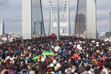 35 publick için yürüyüş. İstanbul marahone