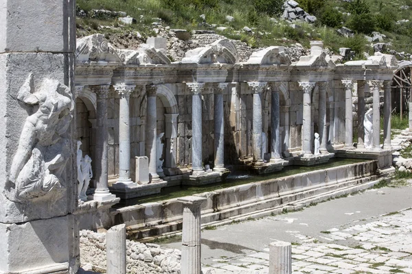 이 스파르타, 터키에서에서 sagalassos의 안토니누스 분수 — 스톡 사진