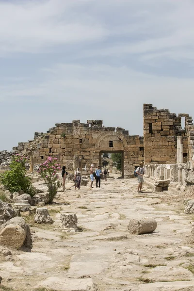 Bizans duvarları ve Kuzey Bizans kapısı hierapolis, denizli — Stok fotoğraf