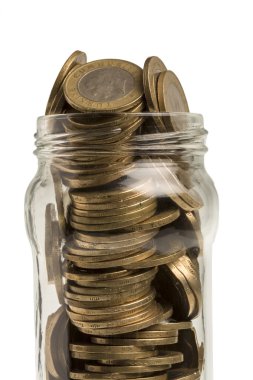 izole üzerinde beyaz arka planda Türk paraları kavanoz