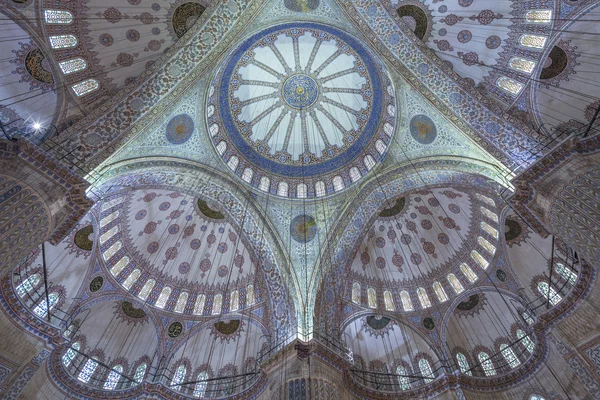 Vue intérieure de la Mosquée Bleue, Sultanahmet, Istanbul — Photo