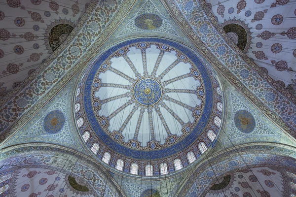 Vista interna de la Mezquita Azul, Sultanahmet, Estambul —  Fotos de Stock