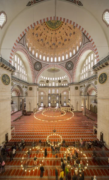 苏莱曼清真寺，伊斯坦布尔的内部视图 — 图库照片