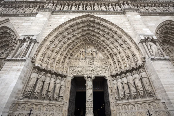 Détail de la cathédrale Notre Dame de Paris, France — Photo