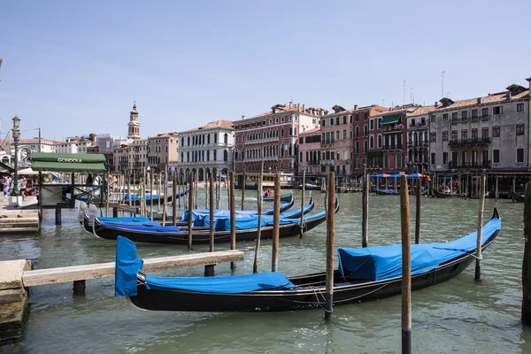Гондолас у Венеції (Італія). — стокове фото