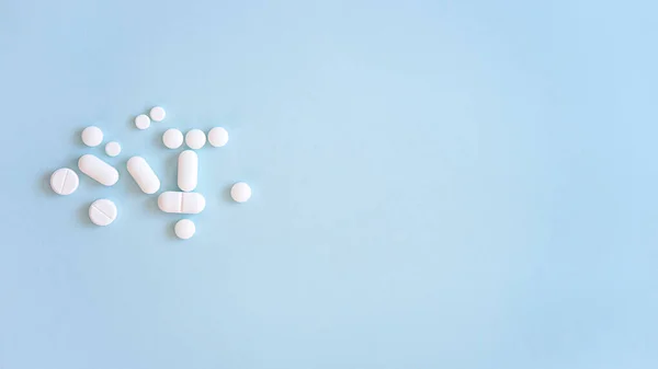 Pillole Compresse Capsule Medicina Farmaceutica Assortite Sfondo Blu — Foto Stock