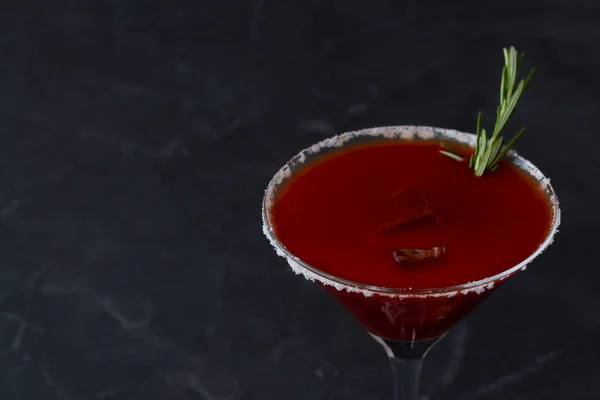 Soku Pomidorowego Wiśni Zbliżenie Krwawa Mary Koktajl Napoje Alkoholowe Wódką — Zdjęcie stockowe