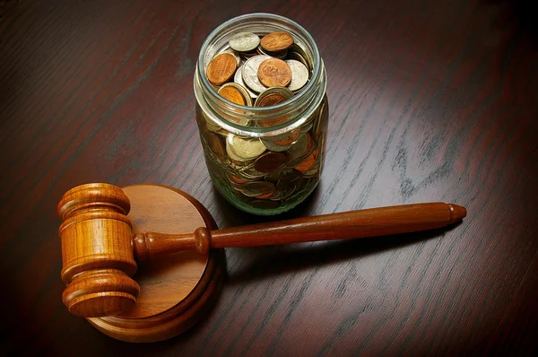 Gavel money — Stock Photo, Image