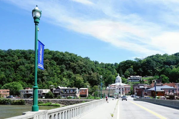 View Downtown Marshall Madison County Court House Center Bridge French — 图库照片