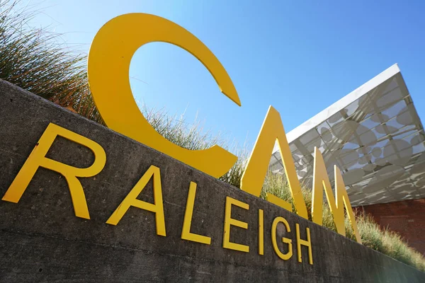 Raleigh Usa 2022 Muzeum Sztuki Współczesnej Cam Centrum Dzielnicy Magazynowej — Zdjęcie stockowe