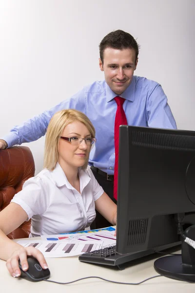 Socios comerciales en el trabajo — Foto de Stock