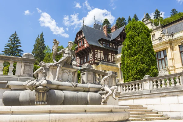 Castillo de Peles, Sinaia, Rumania —  Fotos de Stock