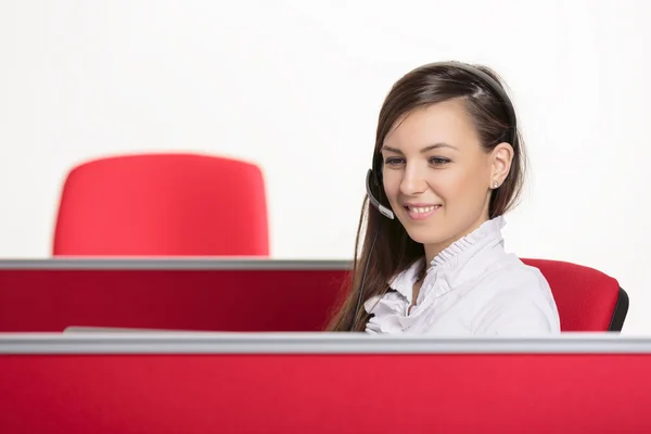 Agente de call center profissional no trabalho — Fotografia de Stock