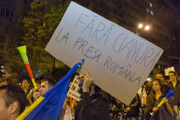 Protests against cyanide gold extraction at Rosia Montana — Stockfoto