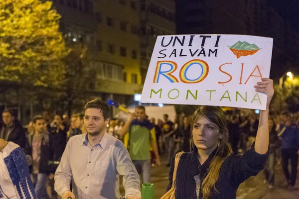 Protesty przeciwko cyjanku wydobycie złota w rosia montana — Zdjęcie stockowe