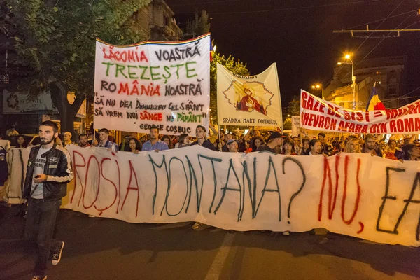 Протести проти видобутку золота в місті Rosia Montana обробка — стокове фото