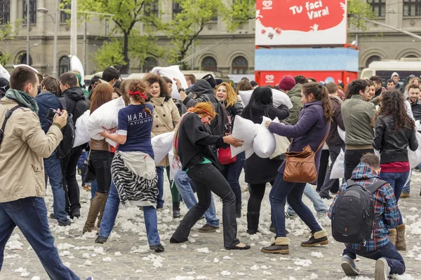 Día internacional de lucha de almohadas — Foto de Stock