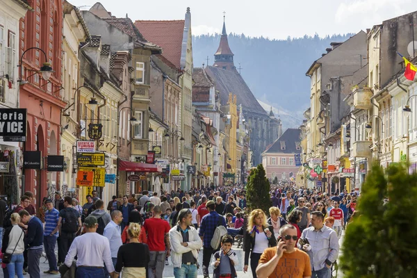 Godziny szczytu dowtown brasov, Rumunia — Zdjęcie stockowe