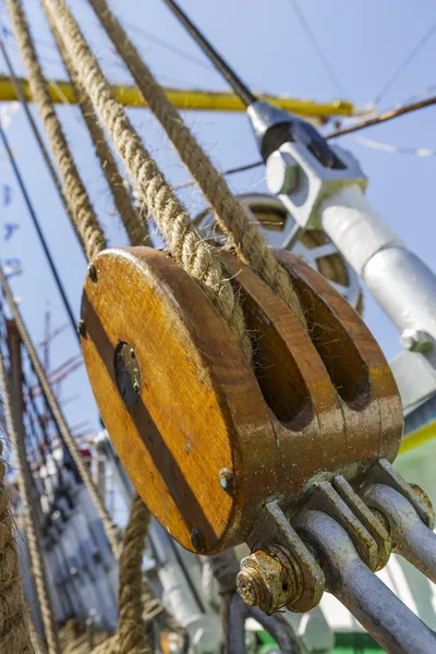 Marine ropes and rigging — Stock Photo, Image