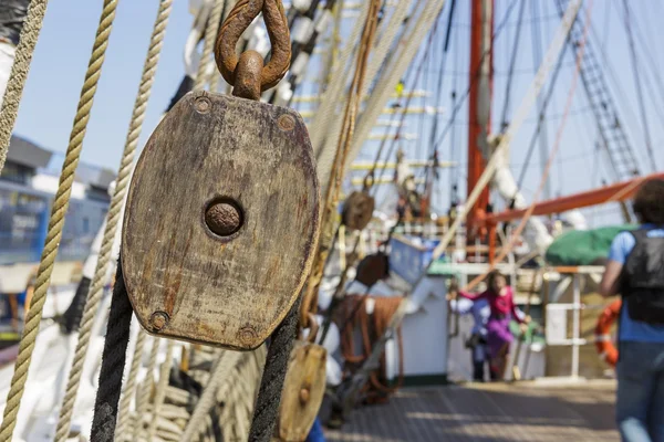 Marine ropes and rigging — Stock Photo, Image