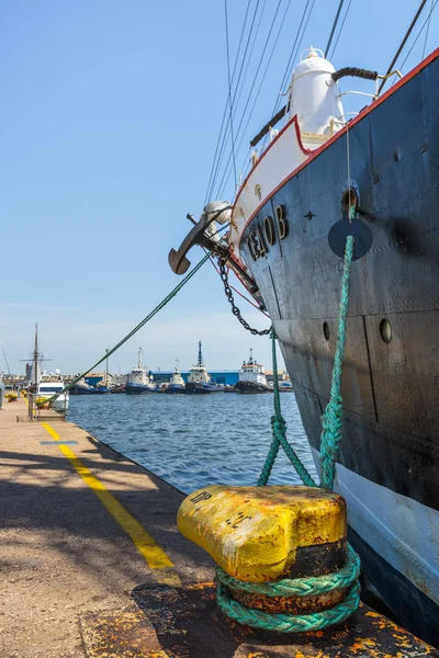 Amarre quilla de barco alto — Foto de Stock