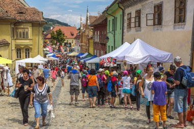 kalabalık cadde, sighisoara, Romanya