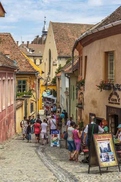 Crowded street, Sighisoara, Romania — Stock Photo, Image