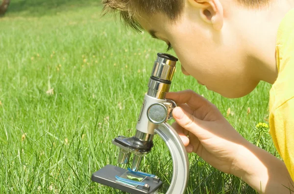 çok genç bir bilim adamı