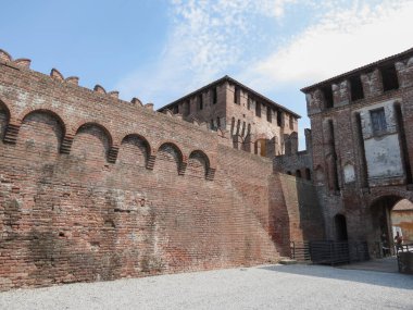 SONCINO, ITALY - CIRCA AĞUSTOS 2019: Rocca Sforzesca di Soncino (tercümesi Soncino 'nun Sforza Kalesi)