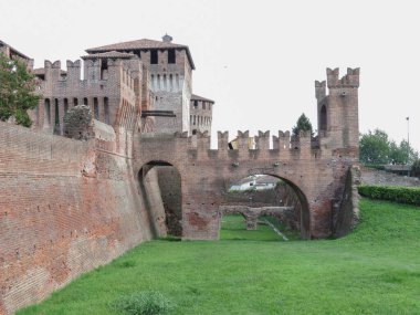 Rocca Sforzesca di Soncino (çeviri: Soncino 's Sforza Fortress) Soncino, İtalya