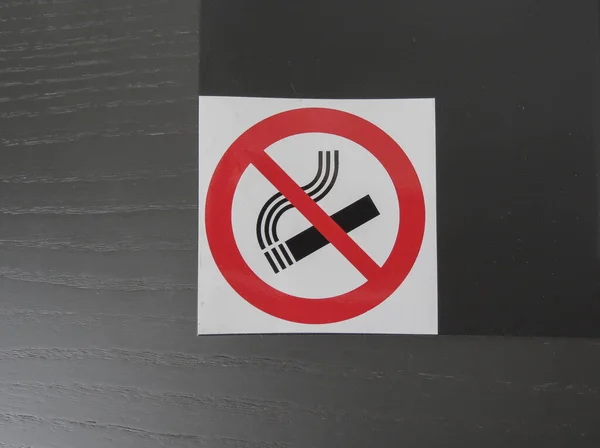 Sinais Regulatórios Nenhum Sinal Fumo Sobre Superfície Madeira — Fotografia de Stock