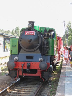 BRNO, CZECH Cumhuriyet - CIRCA HAZİRAN 2022: 1954 yılına dayanan antik buhar treni lokomotifi 213901 'in ayrıntıları