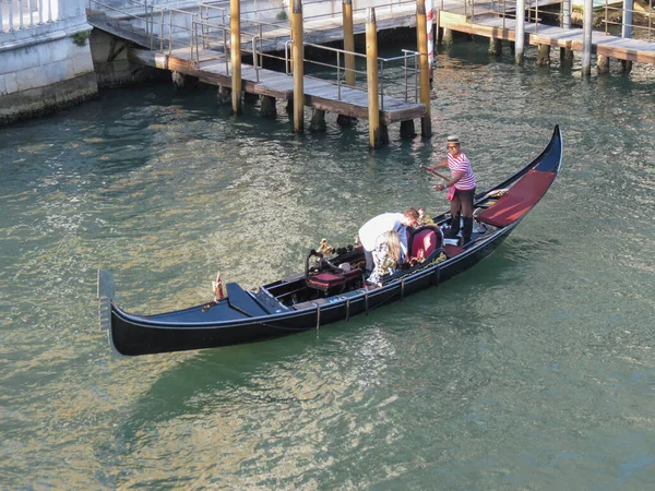 Venecia Italia Circa Septiembre 2022 Propuesta Matrimonio Góndola — Foto de Stock