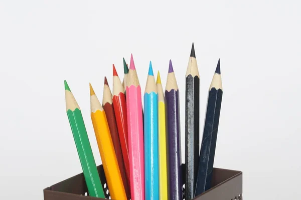 Lápis Coloridos Contra Fundo Branco — Fotografia de Stock