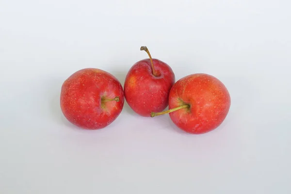 Pommes Bonbons Rouges Sur Fond Blanc — Photo