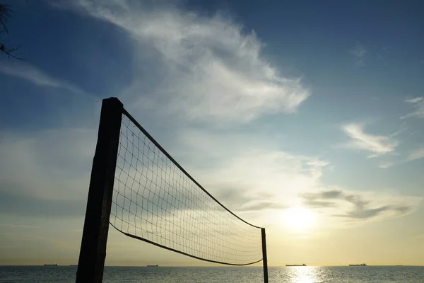 Zblízka Plážový Volejbal Síť Proti Modré Obloze — Stock fotografie