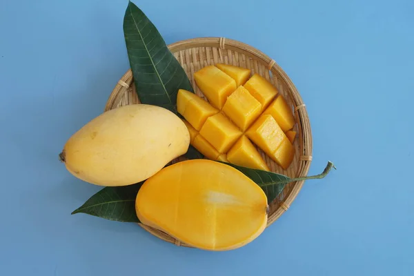 Chopped Mango Fruits Blue Background — Stock Photo, Image