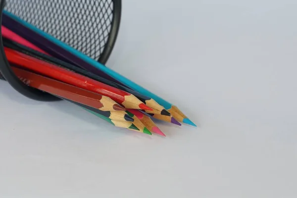 Kolorowe Ołówki Stole — Zdjęcie stockowe