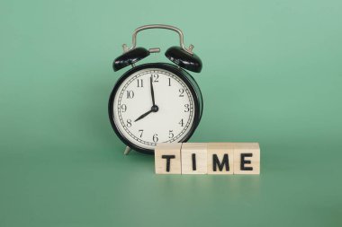 Kelime Saati ile çalar saat