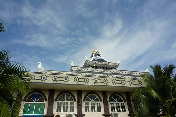 Melaka Malaysia August 2022 Side View Alor Alor Gajah Mosque —  Fotos de Stock