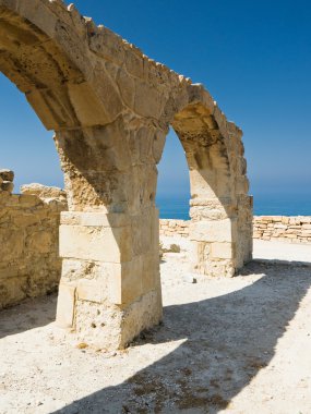 curium adlı Romalı bir kemer