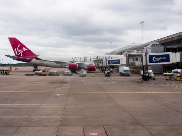 Virgin Atlantic 747 all'aeroporto di Manchester Immagine Stock