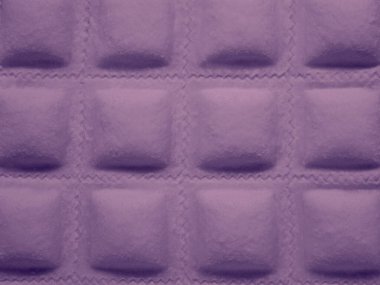 Pişmemiş Ravioli arkaplan yakın plan fotoğrafı, pembe tonlarda.