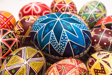 desenli büyük Paskalya yortusu yumurta